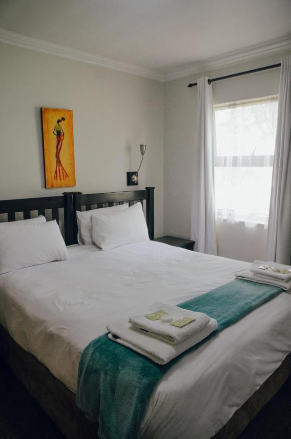 Towers Lodge Boksburg Esterno foto