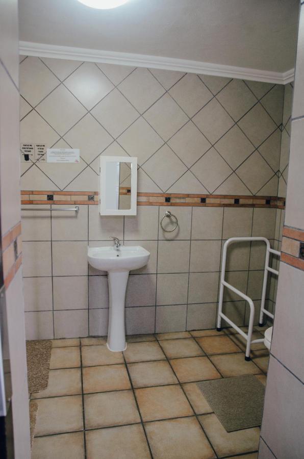 Towers Lodge Boksburg Esterno foto