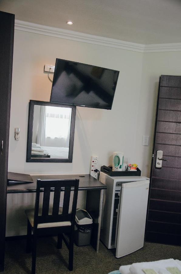 Towers Lodge Boksburg Esterno foto