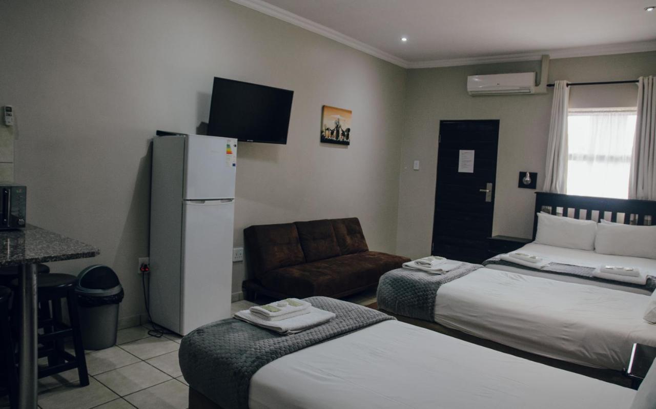 Towers Lodge Boksburg Esterno foto