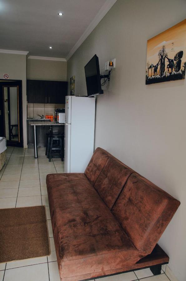 Towers Lodge Boksburg Esterno foto