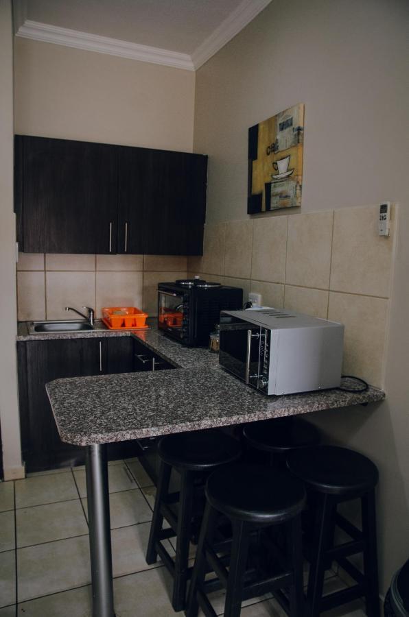 Towers Lodge Boksburg Esterno foto