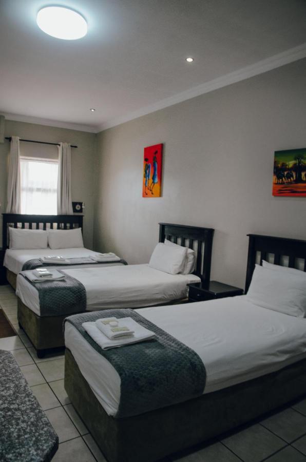 Towers Lodge Boksburg Esterno foto