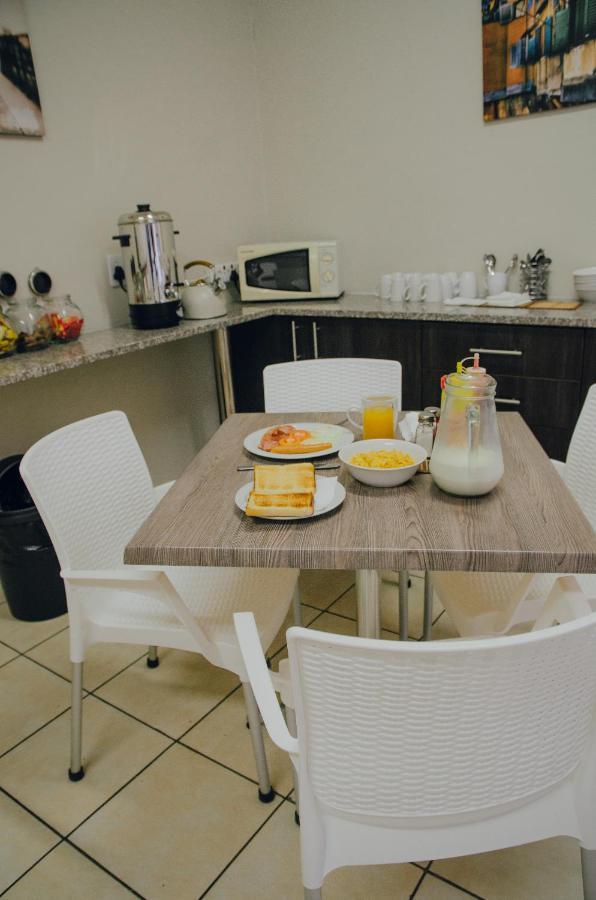 Towers Lodge Boksburg Esterno foto