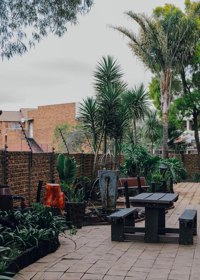 Towers Lodge Boksburg Esterno foto