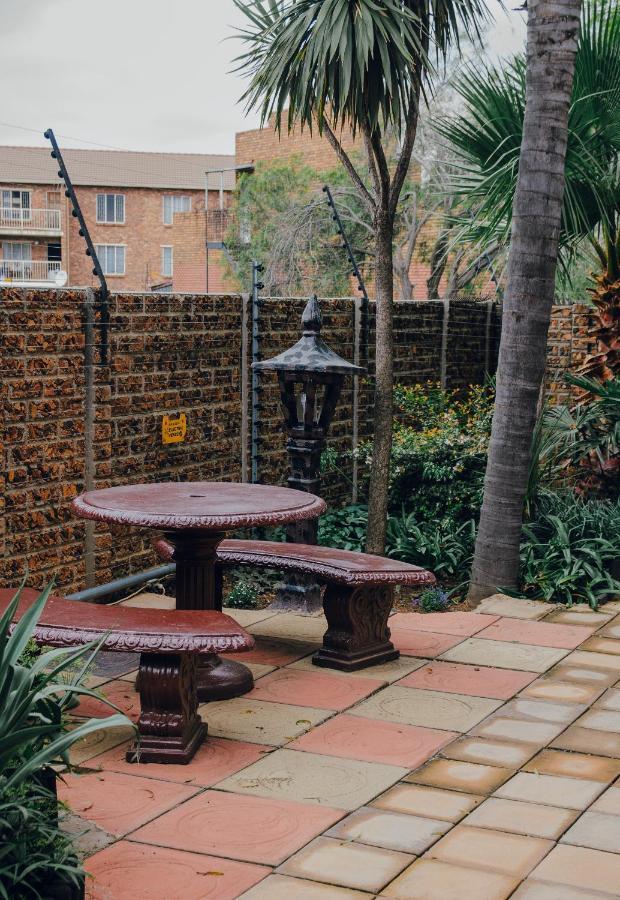 Towers Lodge Boksburg Esterno foto